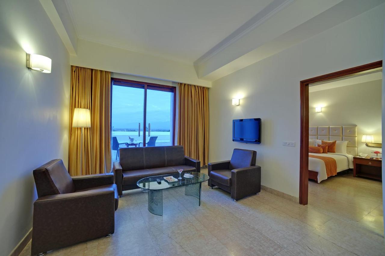 Royal Sarovar Portico Siliguri Exterior photo